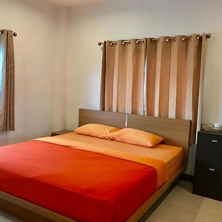 Hiranyika Cafe & Bed Hostel Koh Samui Buitenkant foto