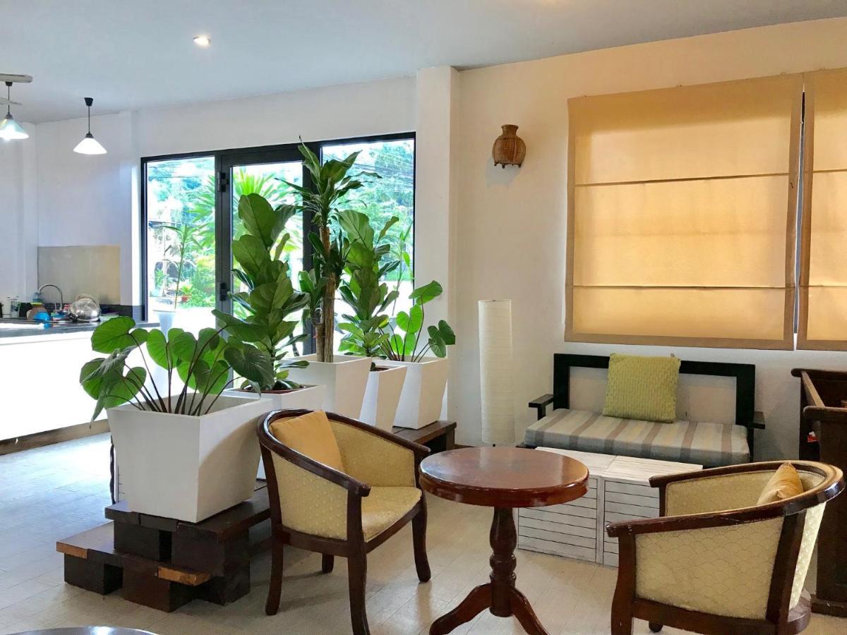 Hiranyika Cafe & Bed Hostel Koh Samui Buitenkant foto