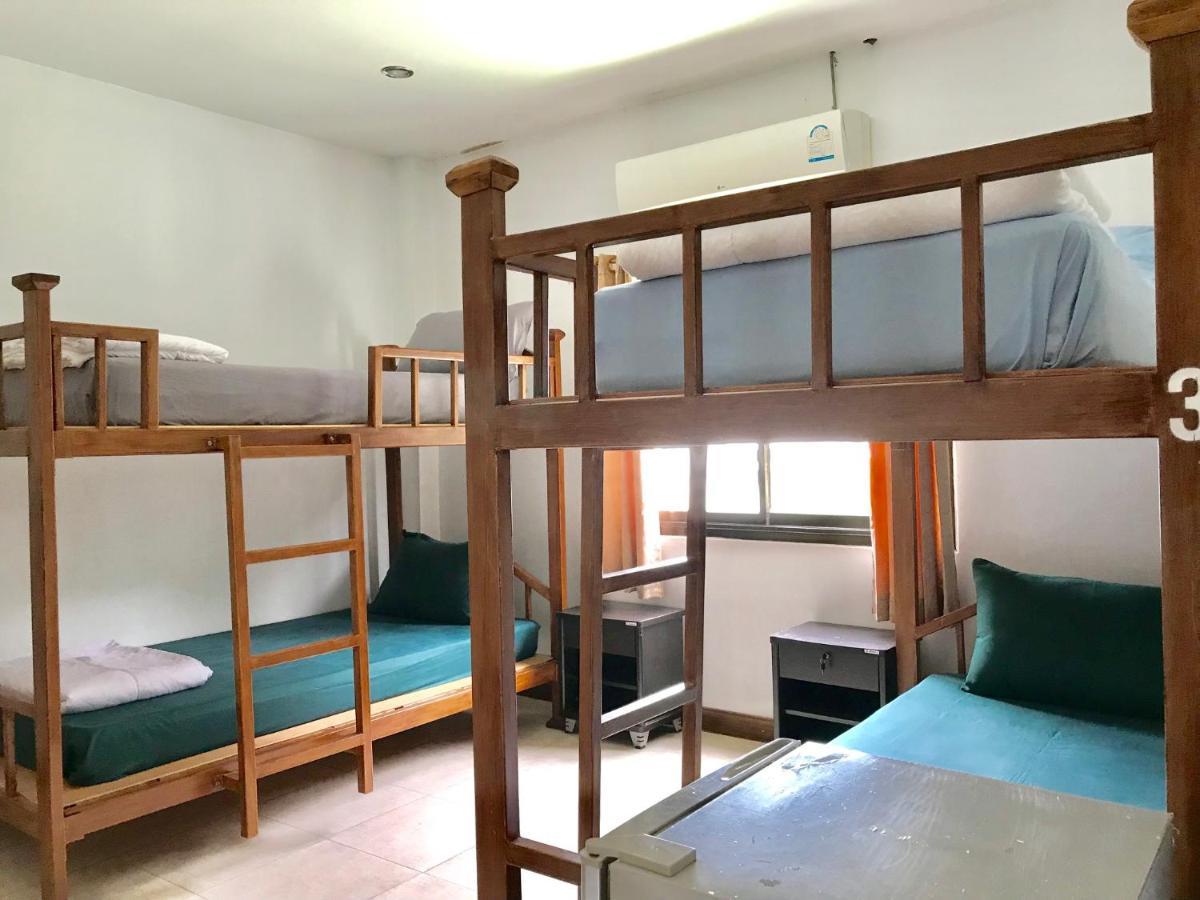Hiranyika Cafe & Bed Hostel Koh Samui Buitenkant foto